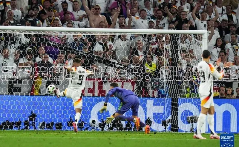 冠军荣耀与温情落幕：回顾与展望